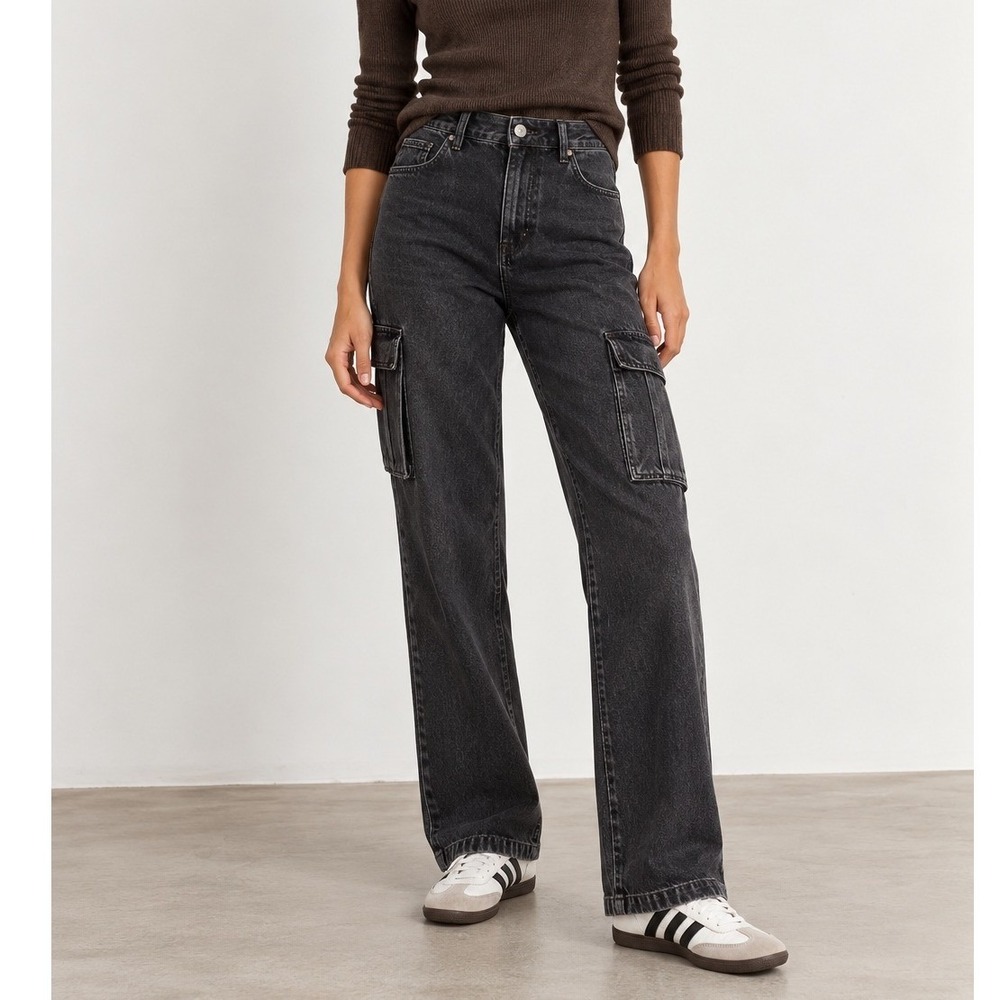 Madewell Low-Slung Straight Cargo Jeans Size 29 Black Relaxed Straight Leg